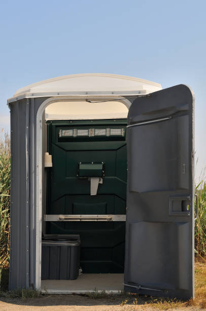 Best Portable restroom trailer rental  in Ephrata, WA